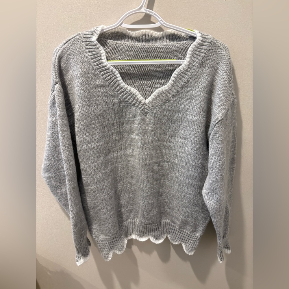 Elegant Heather Gray V-Neck Sweater for Women